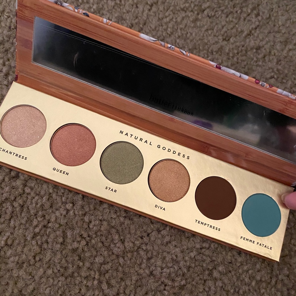 Butter LONDON eyeshadow